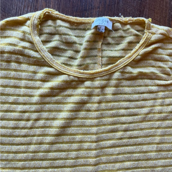 Ladies blouse - Picture 2 of 3